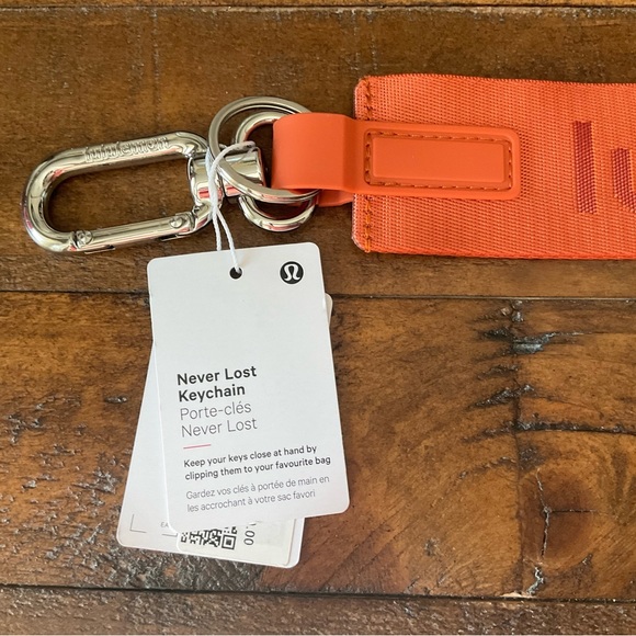 lululemon athletica Accessories Nwt Lululemon Never Lost Keychain